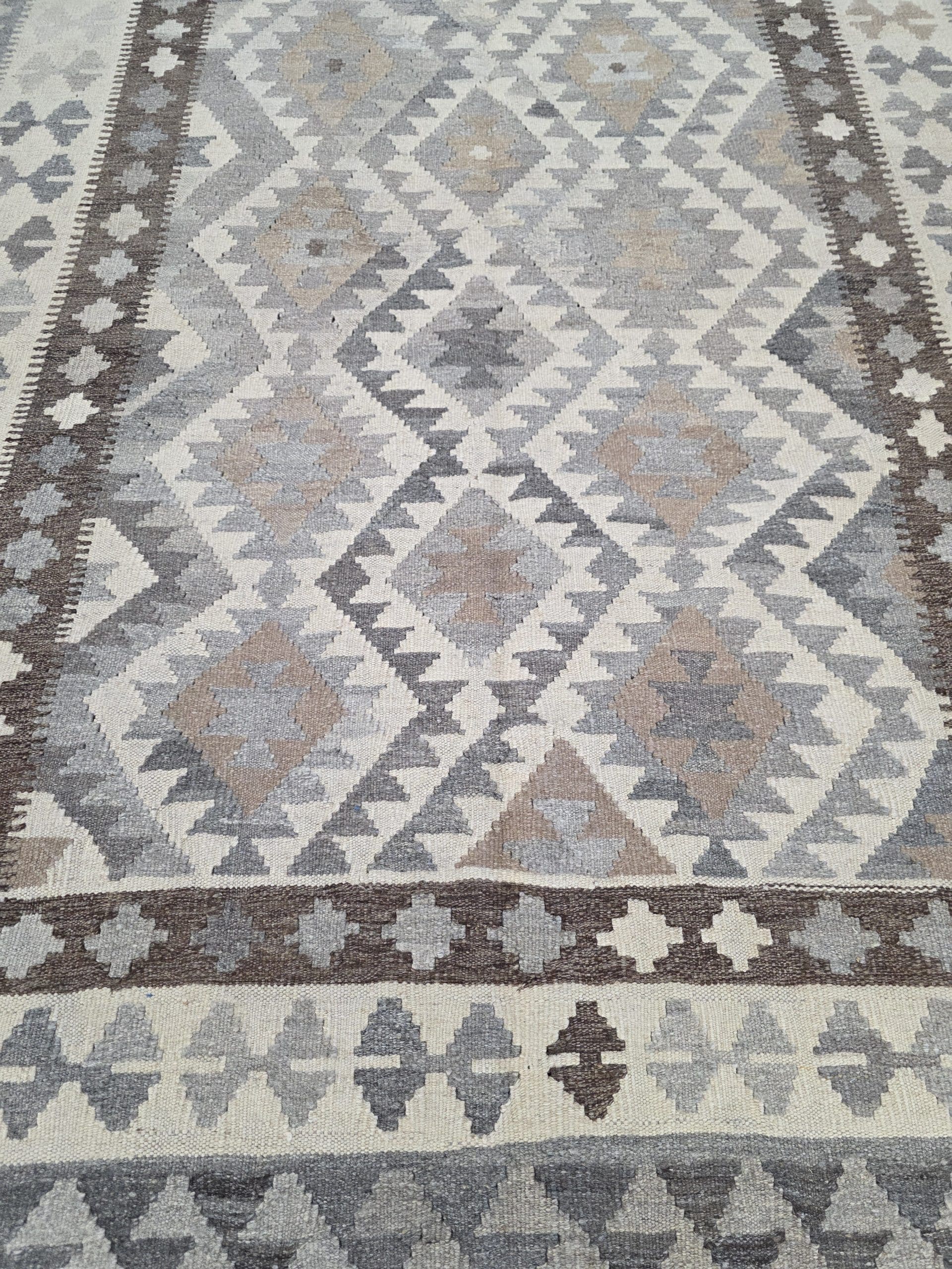 Shadow Diamond Kilim 195 x 150 CM - Image 4