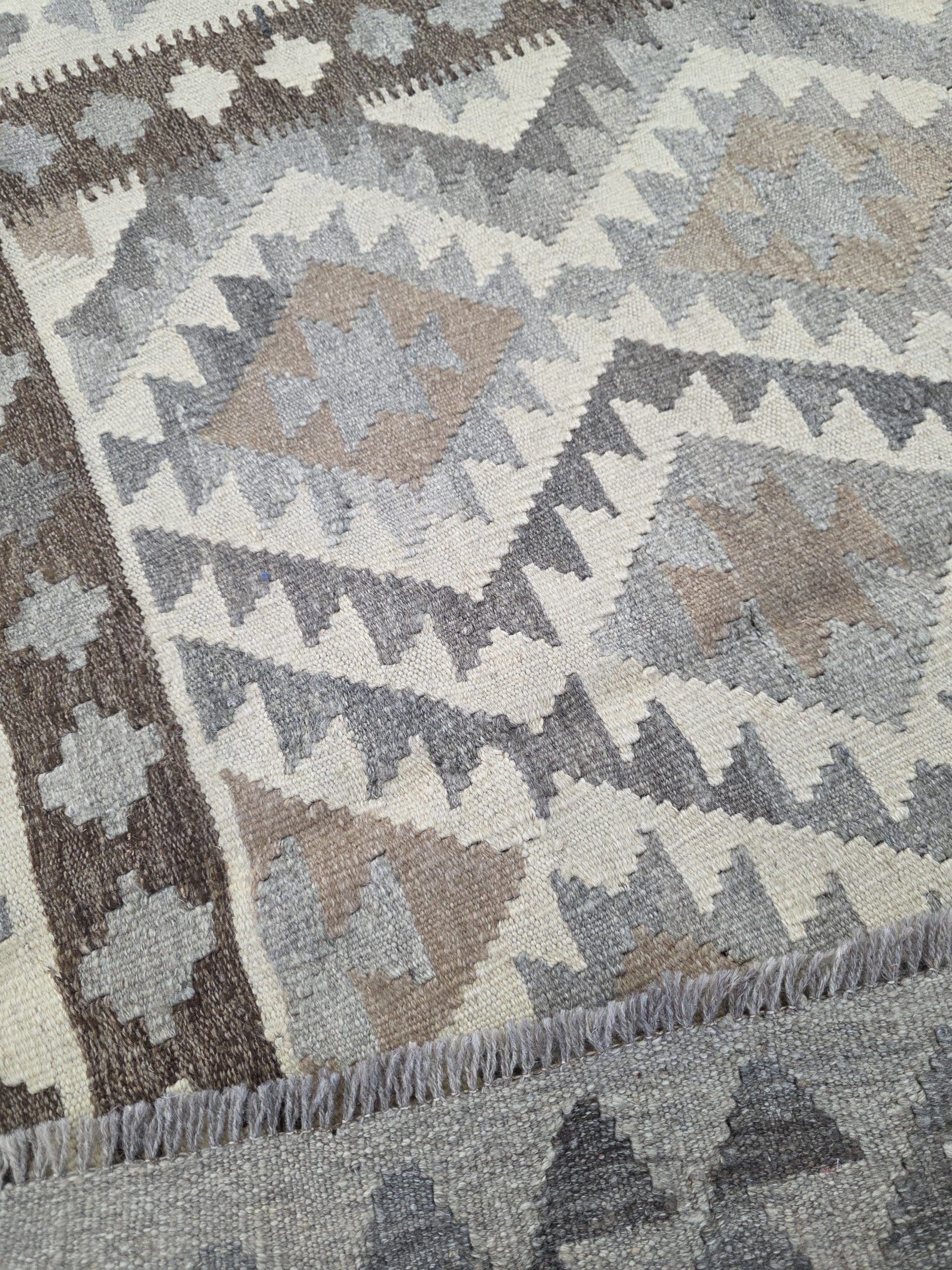 Shadow Diamond Kilim 195 x 150 CM - Image 6