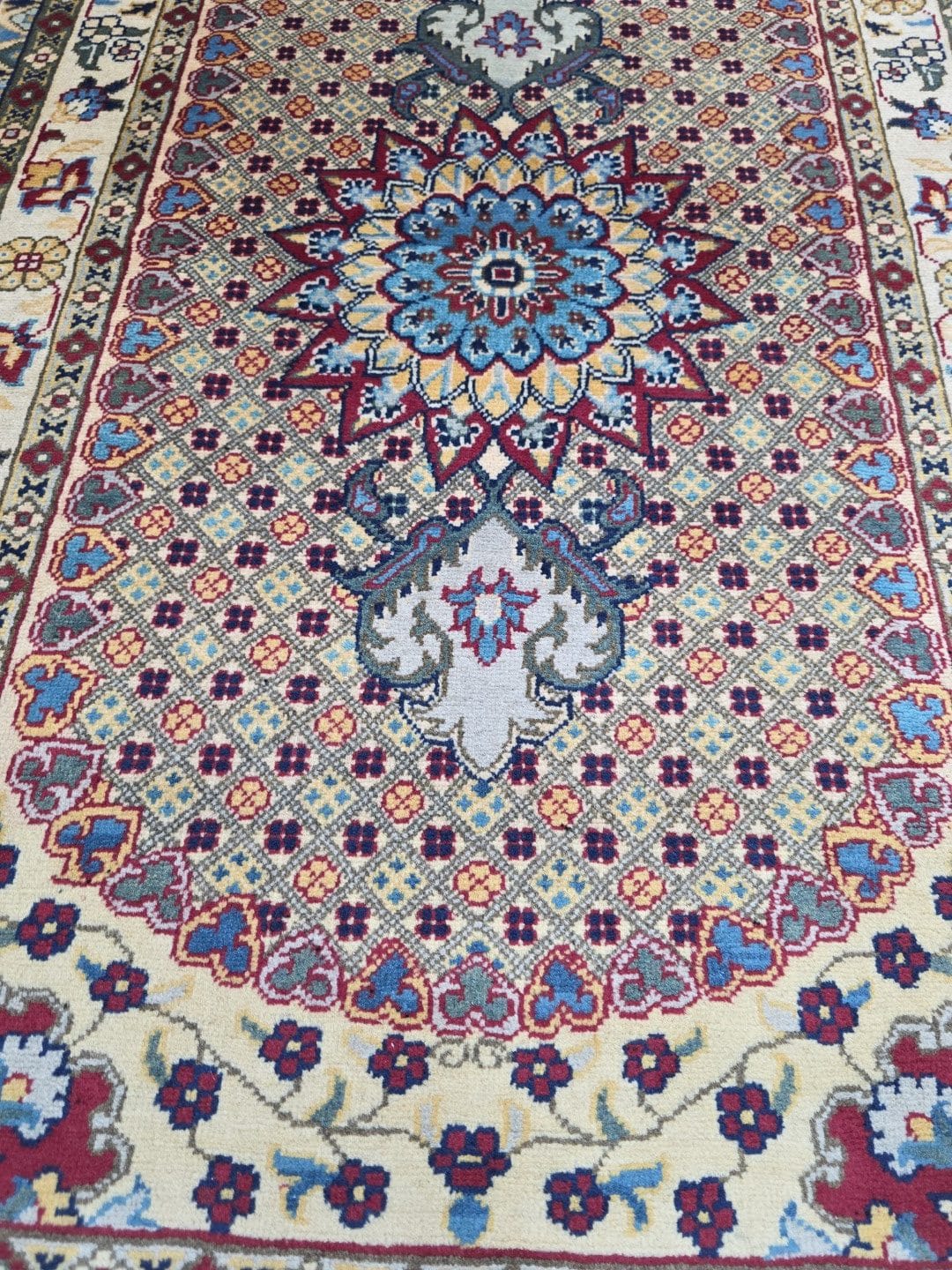 Blue Halo Carpet 152 x 91 CM - Image 2