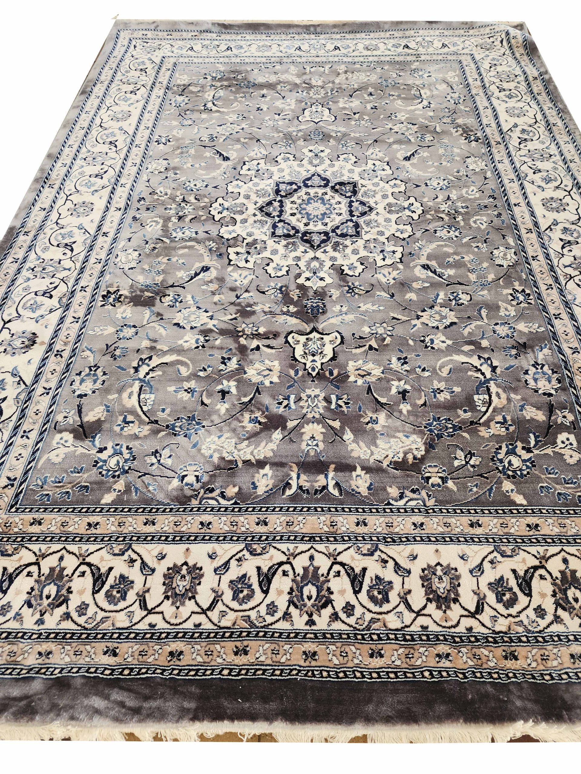 Ash Medallion Carpet 230 x 160 CM - Image 2