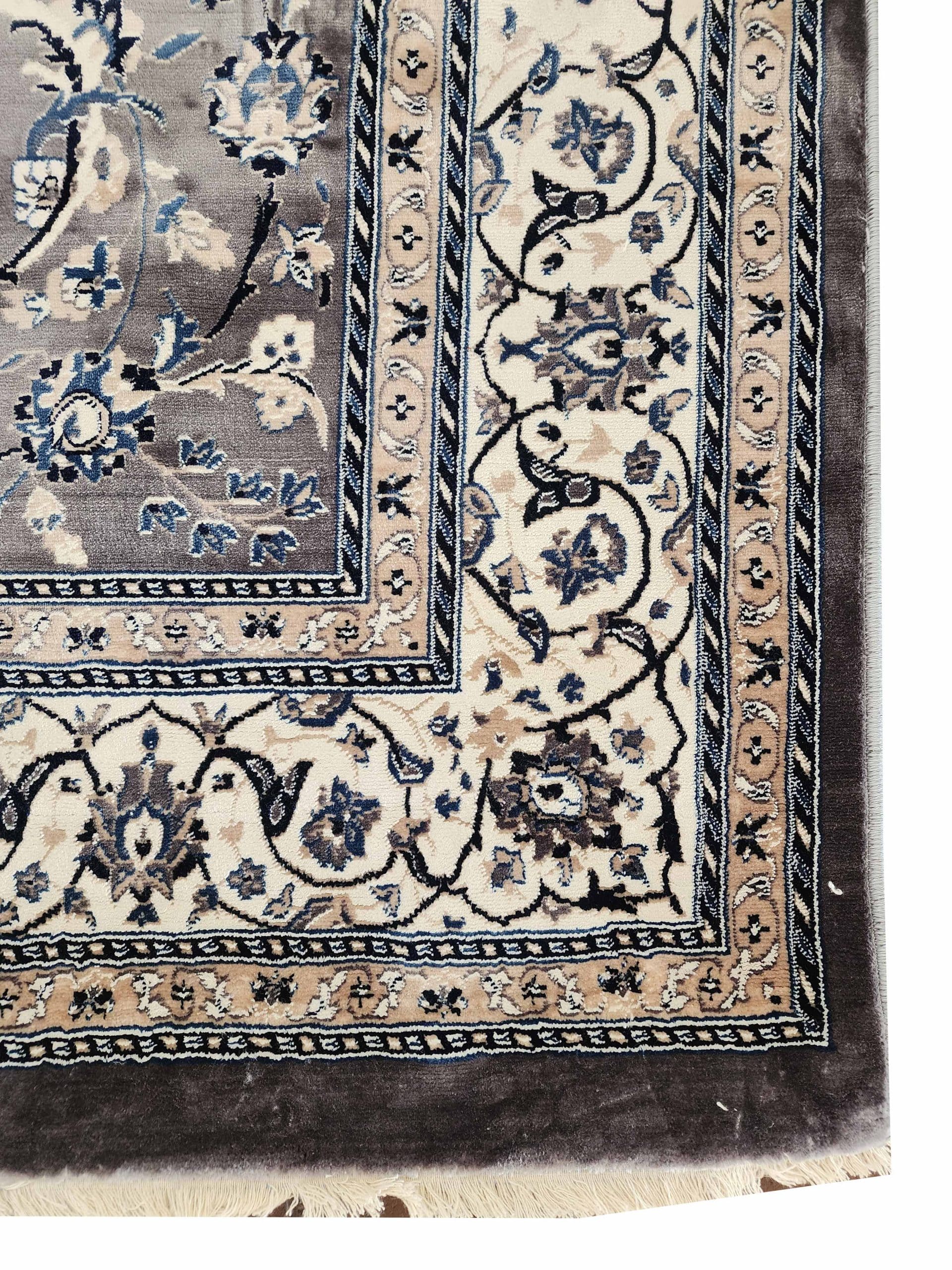 Ash Medallion Carpet 230 x 160 CM - Image 4