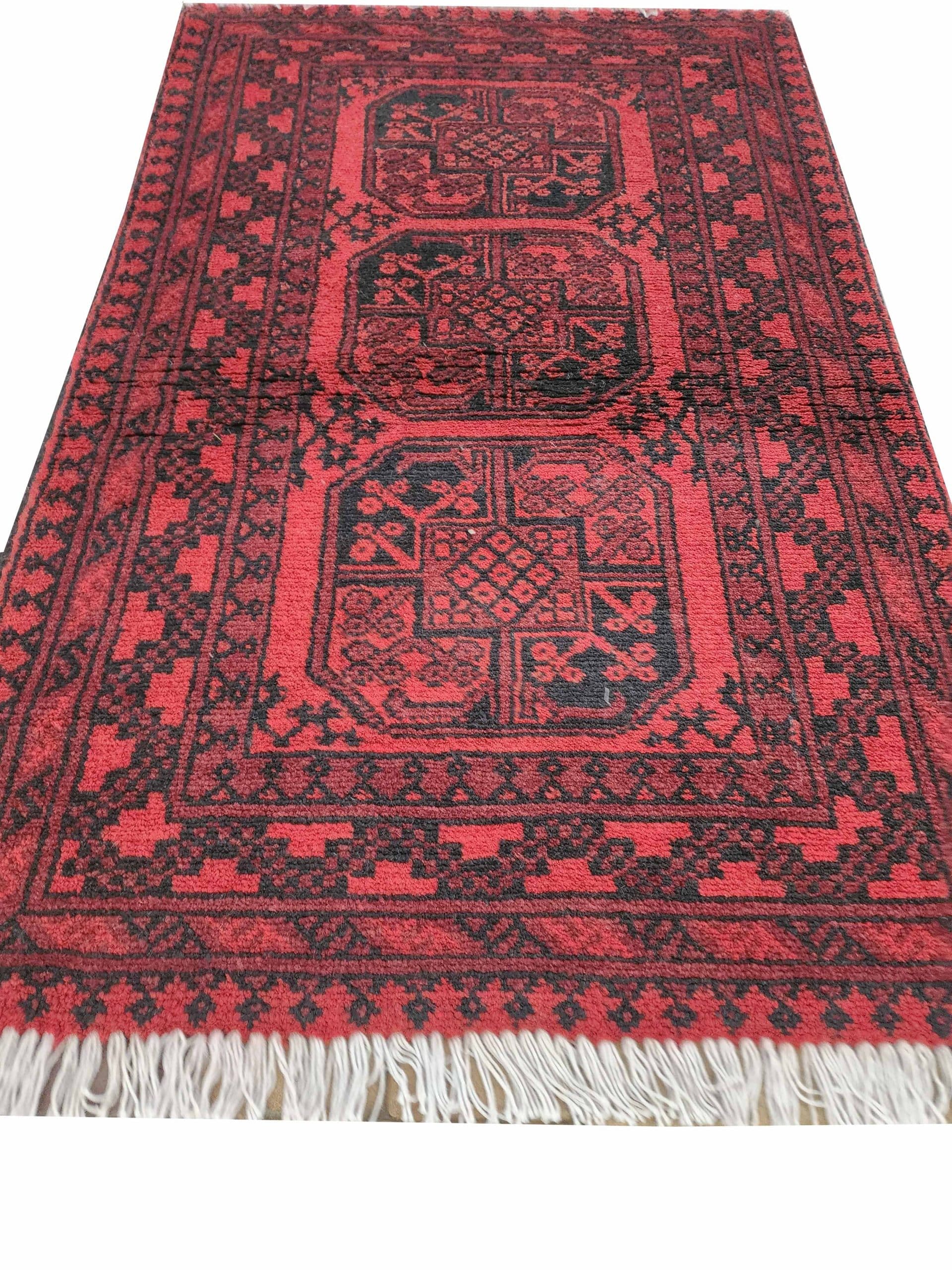 Crimson Medallion Carpet 121 x 79 CM - Image 4