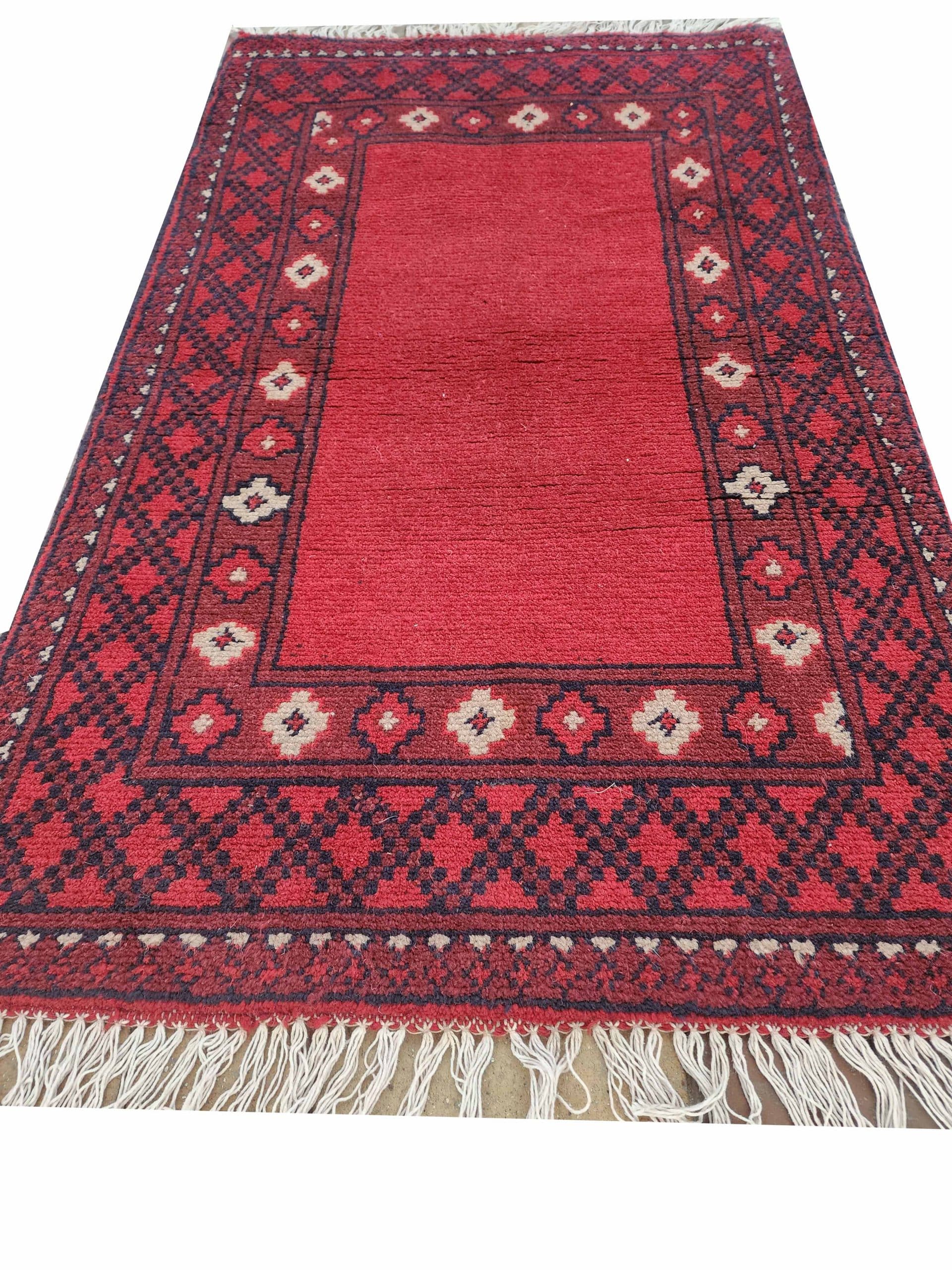 Red Shrine Carpet 129 x 78 CM - Image 4